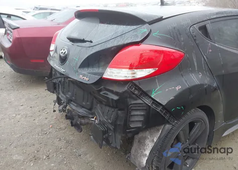 2015 Hyundai Veloster Turbo z USA, uszkodzony, nr VIN KMHTC6AE6FU232875